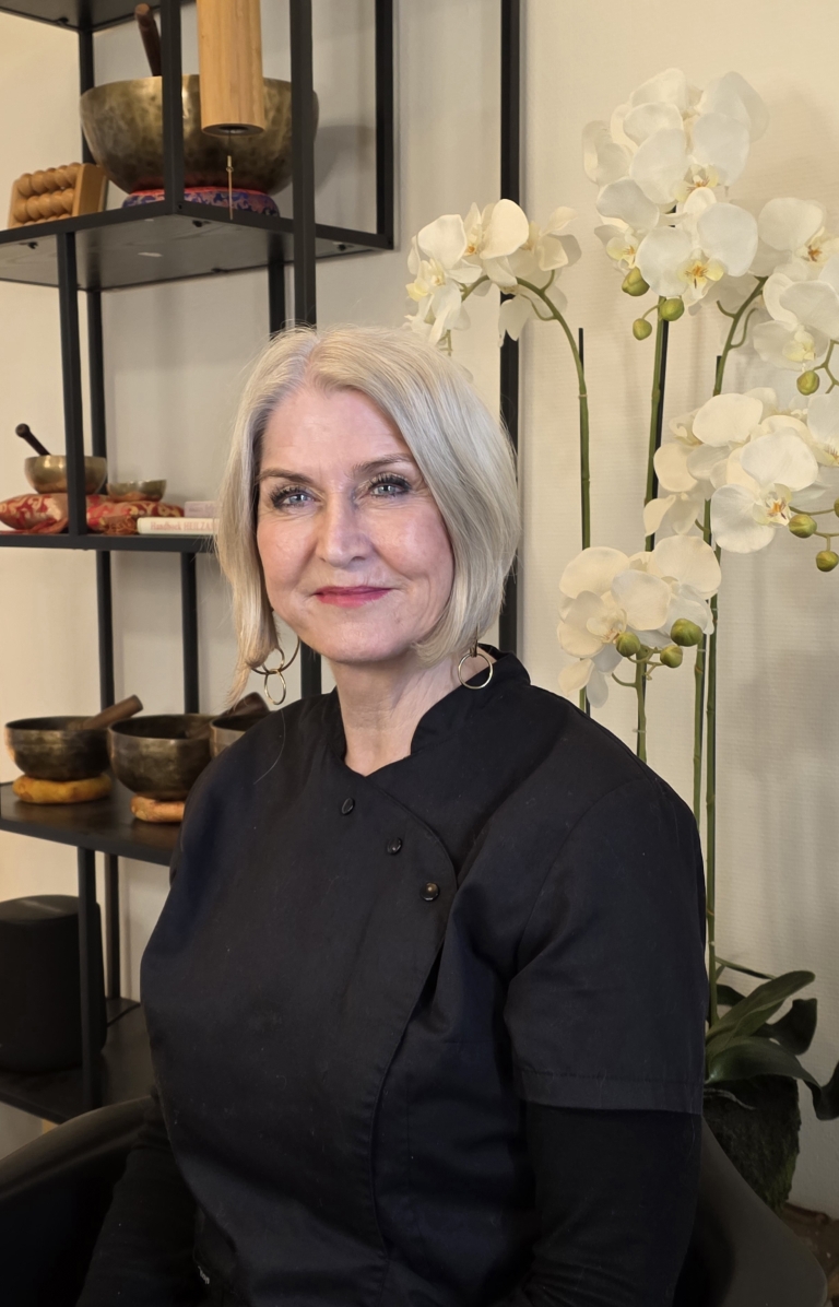 Simone Pennekamp van Younique Skincare